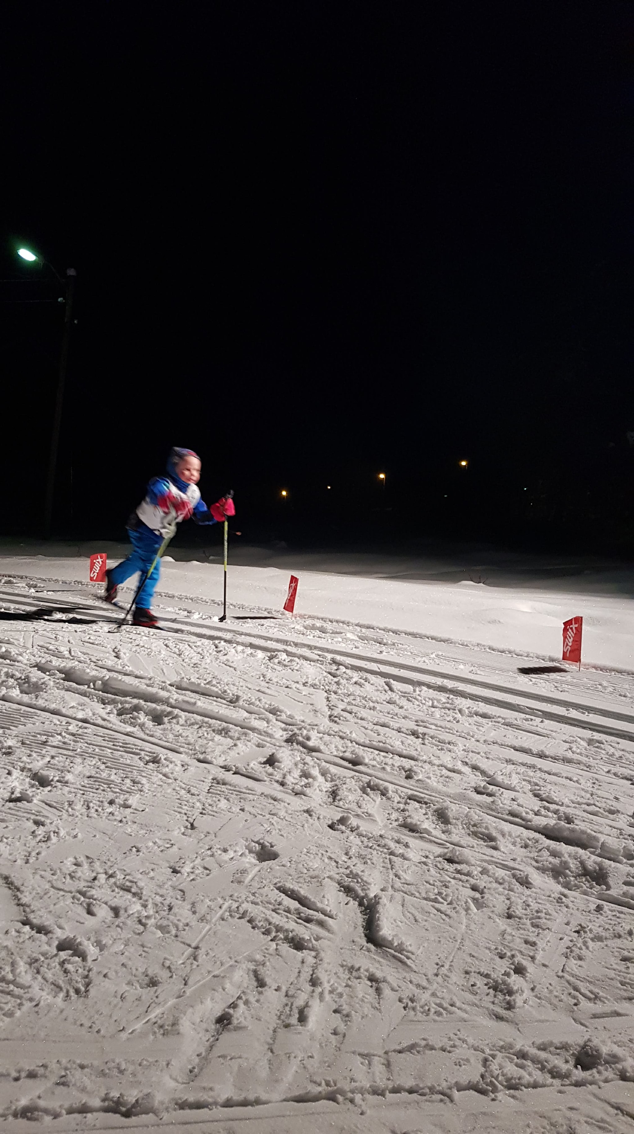 30 ivrige skiløpere på årets første karusellrenn